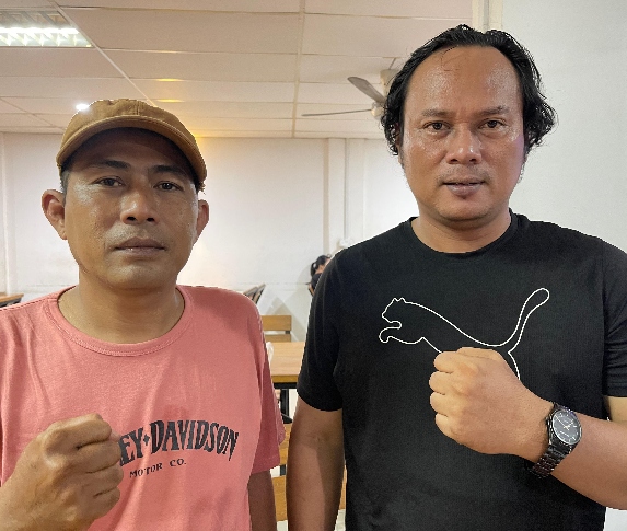 Ketua SWB Batam, Ali Saragih (kanan) didampingi Sekretaris SWB, Iwan Fajar (kiri). Foto ist : doc/red.